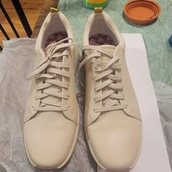 BRAND NEW WITH BOX NEVE USED