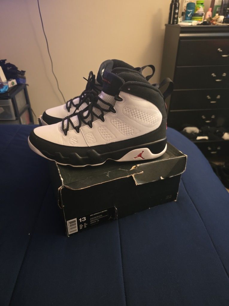 Jordan  9 Space Jams