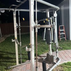 Smith Machine With Olympic Weights 2 45 And 2 25