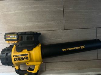 DEWALT 20V MAX XR Brushless Cordless Blower