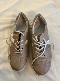 Ecco Tennis Shoes