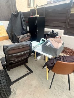Free stuff come pick up