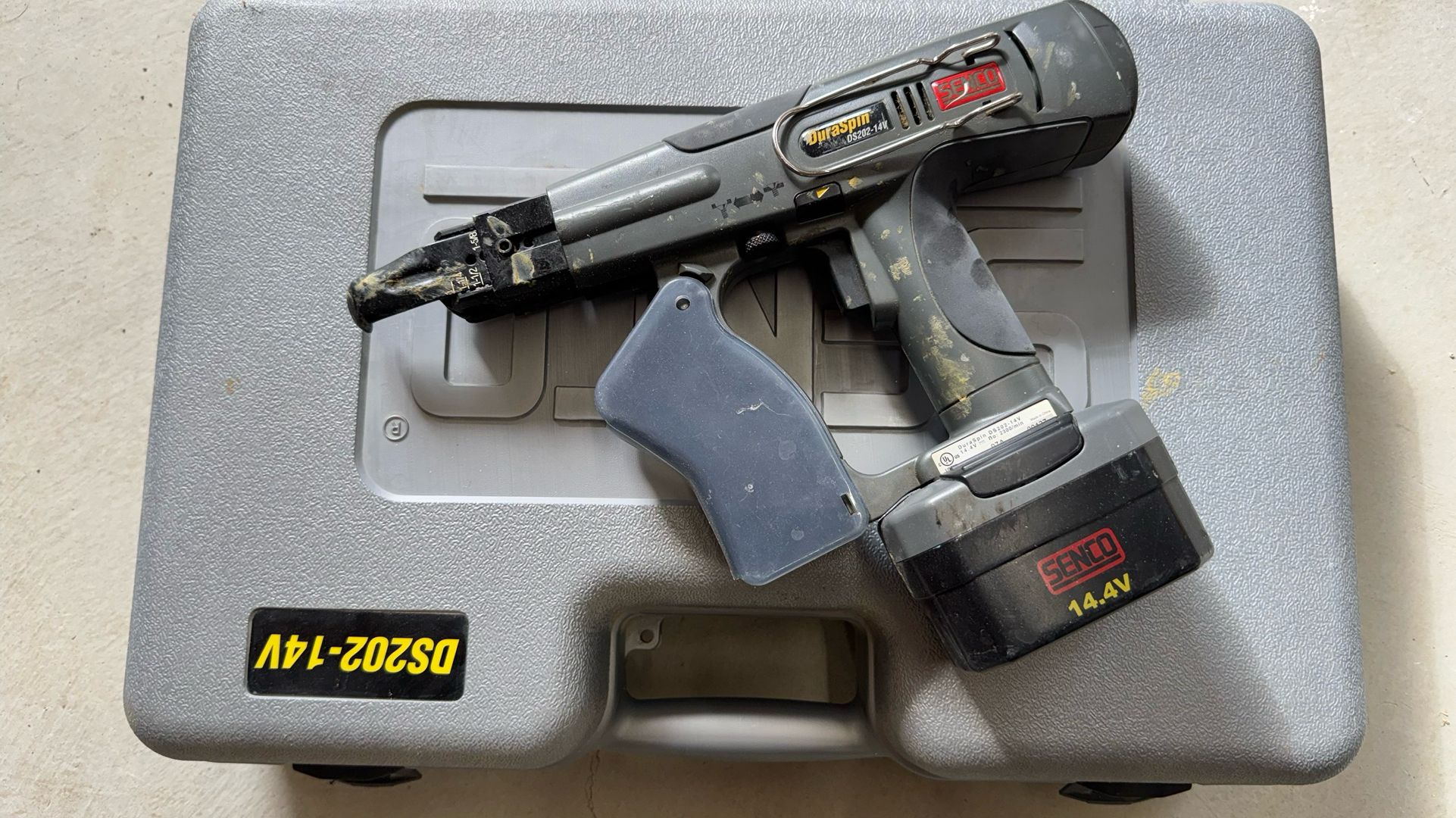 Senco DS202-14v Drywall Screw Gun