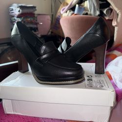 Women’s Size 8 Black Heels