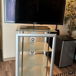 Samsung TV with Glass TV Stand! Need Gone ASAP!