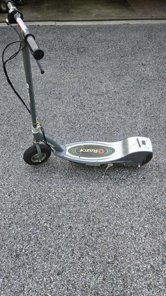 Electric scooter
