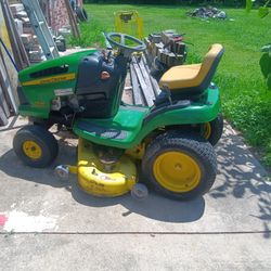 John Deere Lawn Mower