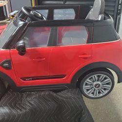  Mini Countryman Ride On Car