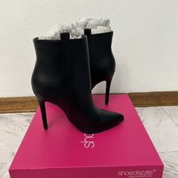Ladies. Black Heels. Size 8.5 