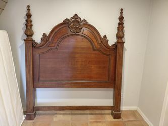 Queen 4 post bed frame, mattress, and box spring