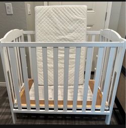 White Mini Crib