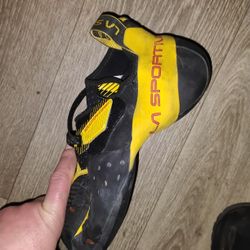 La Sportiba Rock Climb Shoes.Womems