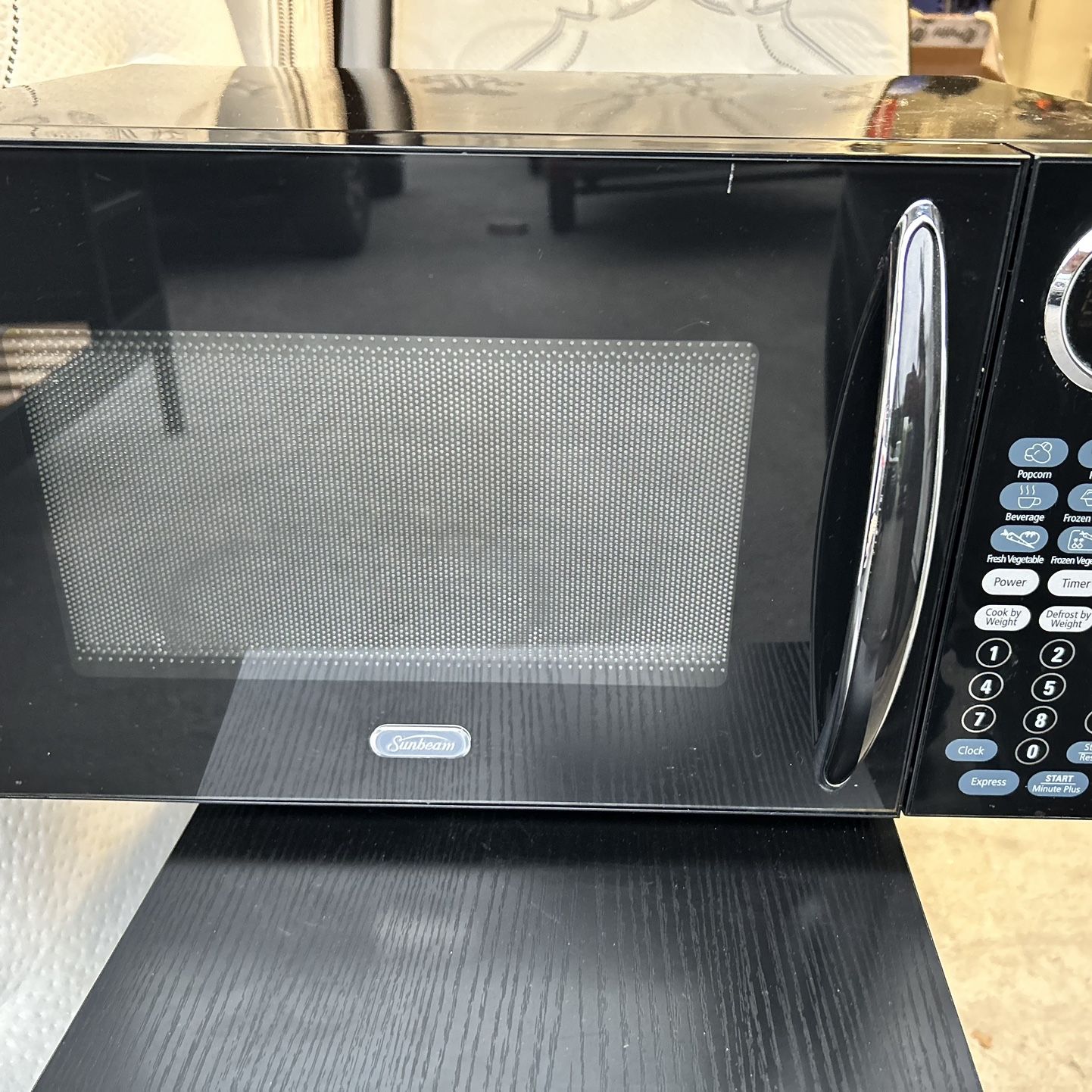 Sunbeam Microwave for Sale in Pompano Beach, FL - OfferUp