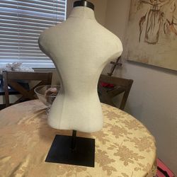 Manniquin  En Buenas Condisiones