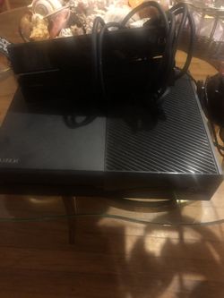 Xbox One With connect And Headset 