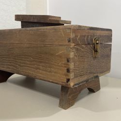 Shoe Shine Box And Polisher