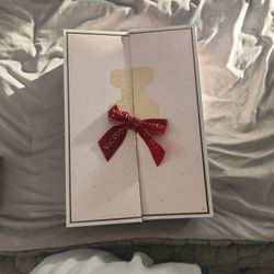 Victoria Secret tease