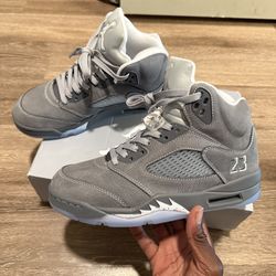 Wolf Grey Retro 5