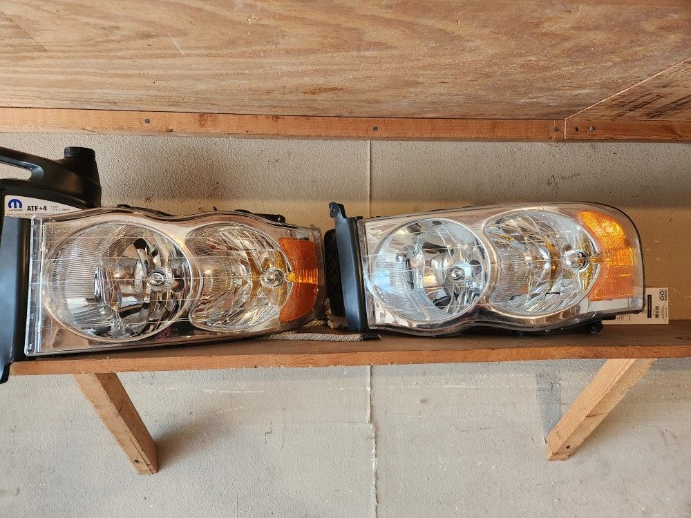 2004 Dodge Ram Headlights