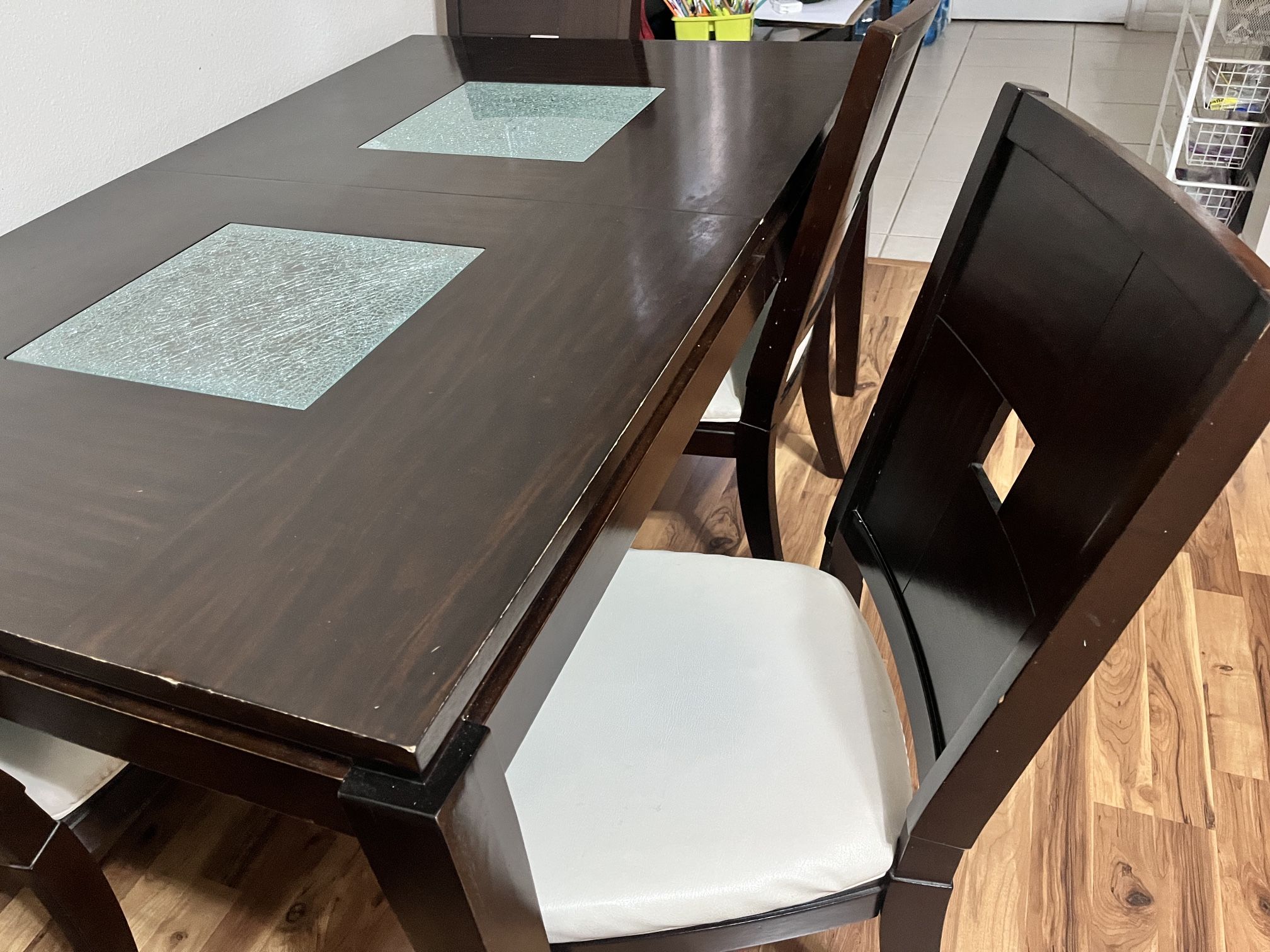 Rooms To Go Dining Table Set