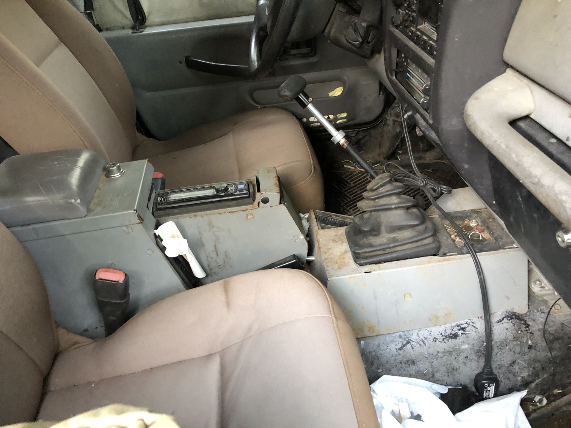 TJ Wrangler stereo locking center console Grey