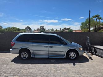 2003 Chrysler Town & Country