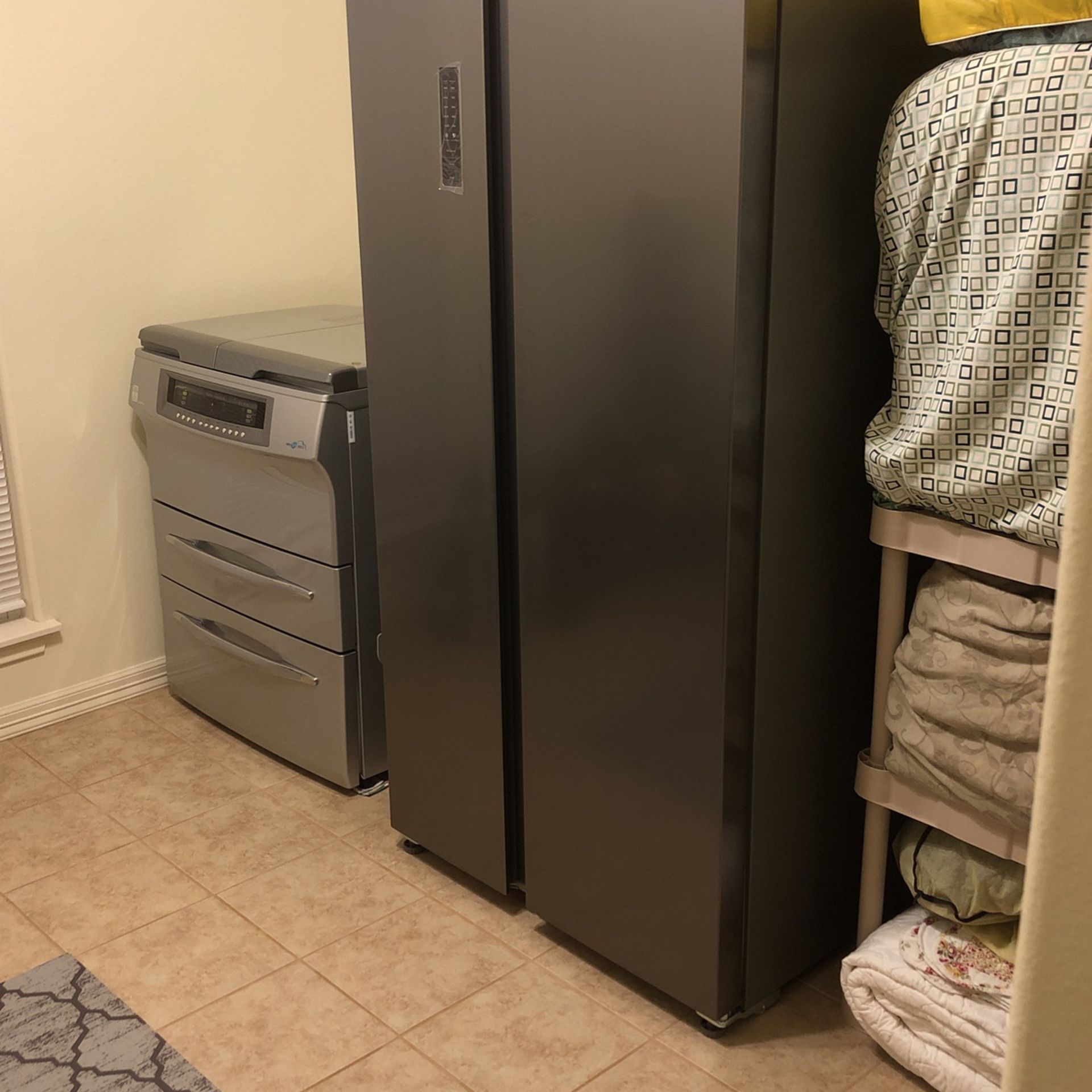 FRIGIDAIRE Side by Side Refrigerator 