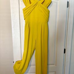 Girls size 14 yellow jumper 