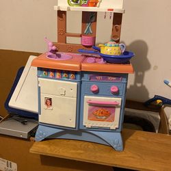 FisherPrice  Kit Kitchen 