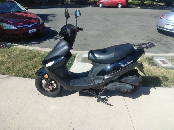 2018 TAOTAO 50CC SCOOTER for Sale in Los Angeles, CA - OfferUp