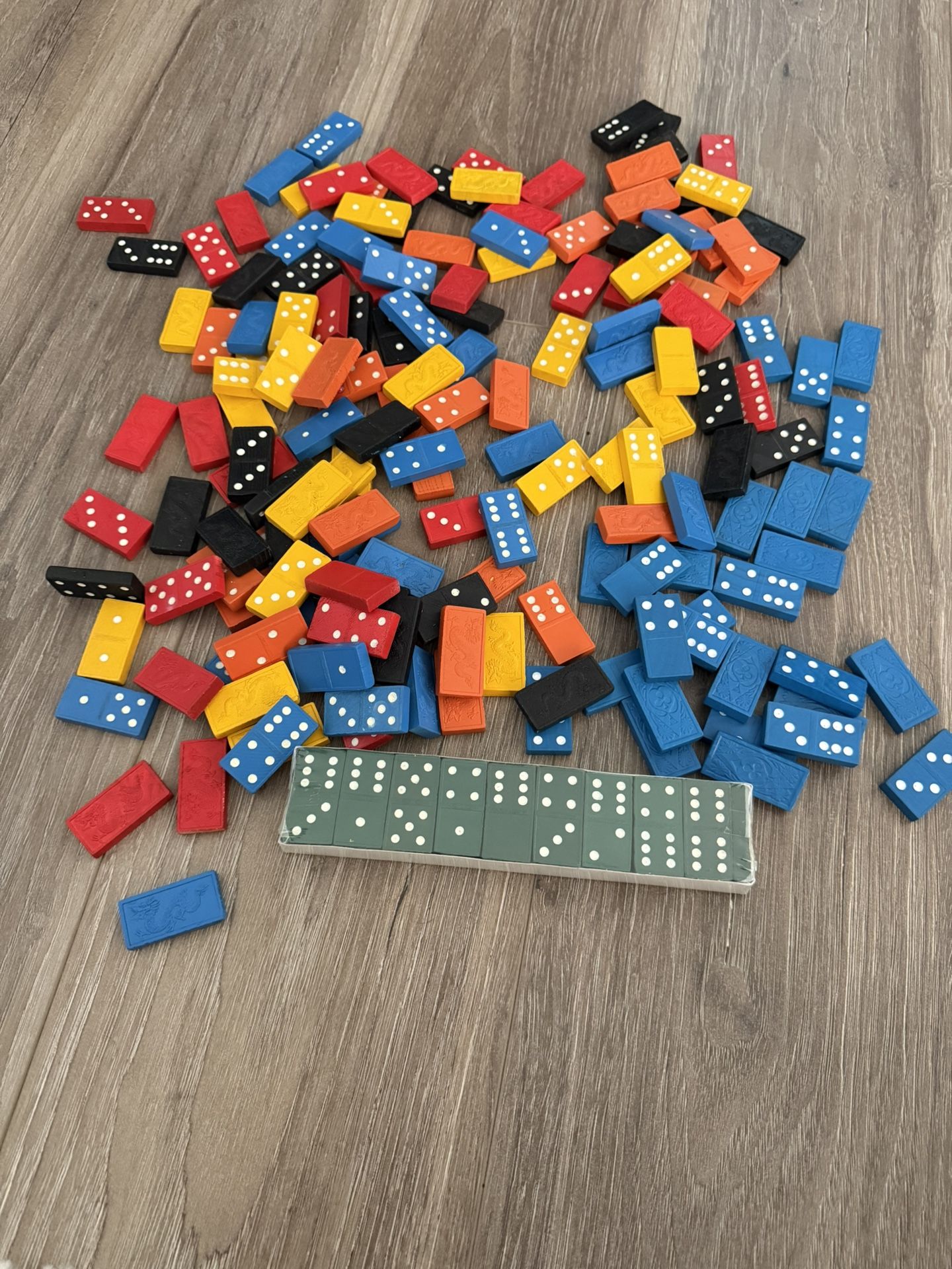 Dominoes