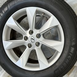 4 OEM Lexus 18” color Silver wheels