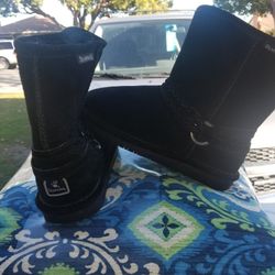 Youth BEAR Paws Size 4