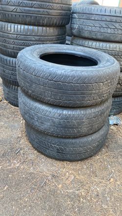 Three tires 265/65/17 Dunlop
