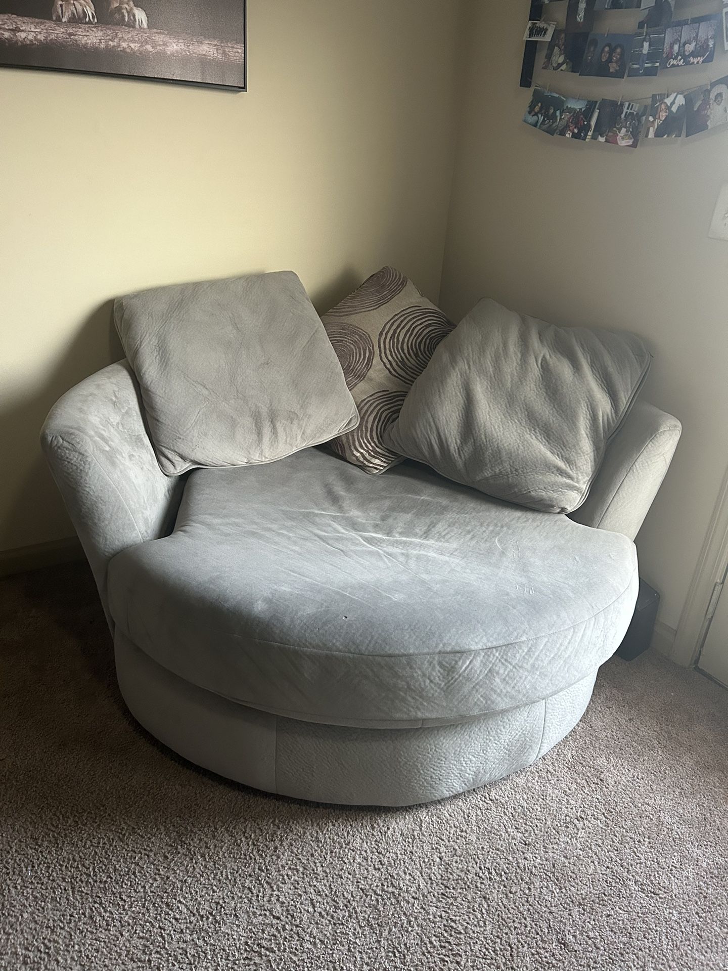 Rotating Circle Loveseat