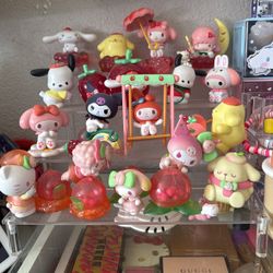Hello Kitty Figures
