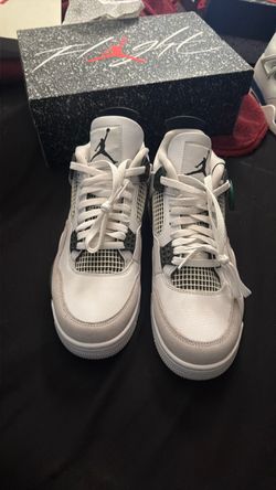 Air Jordan 4 Retro, Military Black