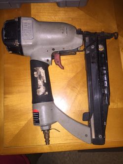 Porder cable stapler