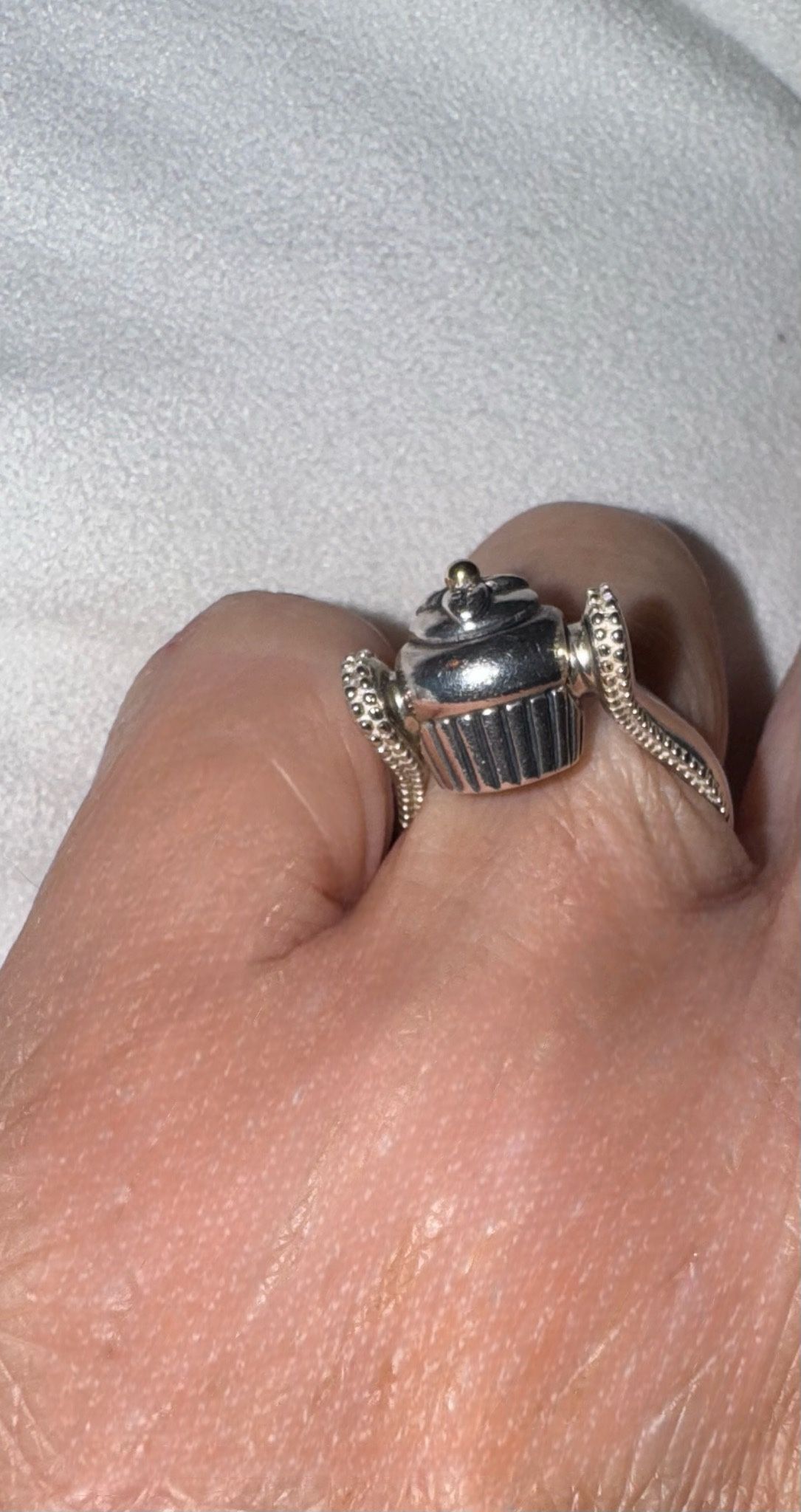 Pandora Sterling Charm Ring w/ Cupcake Charm