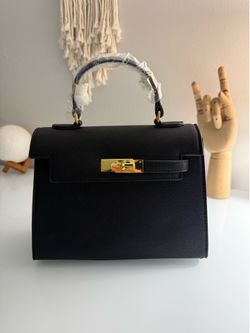 Black purse