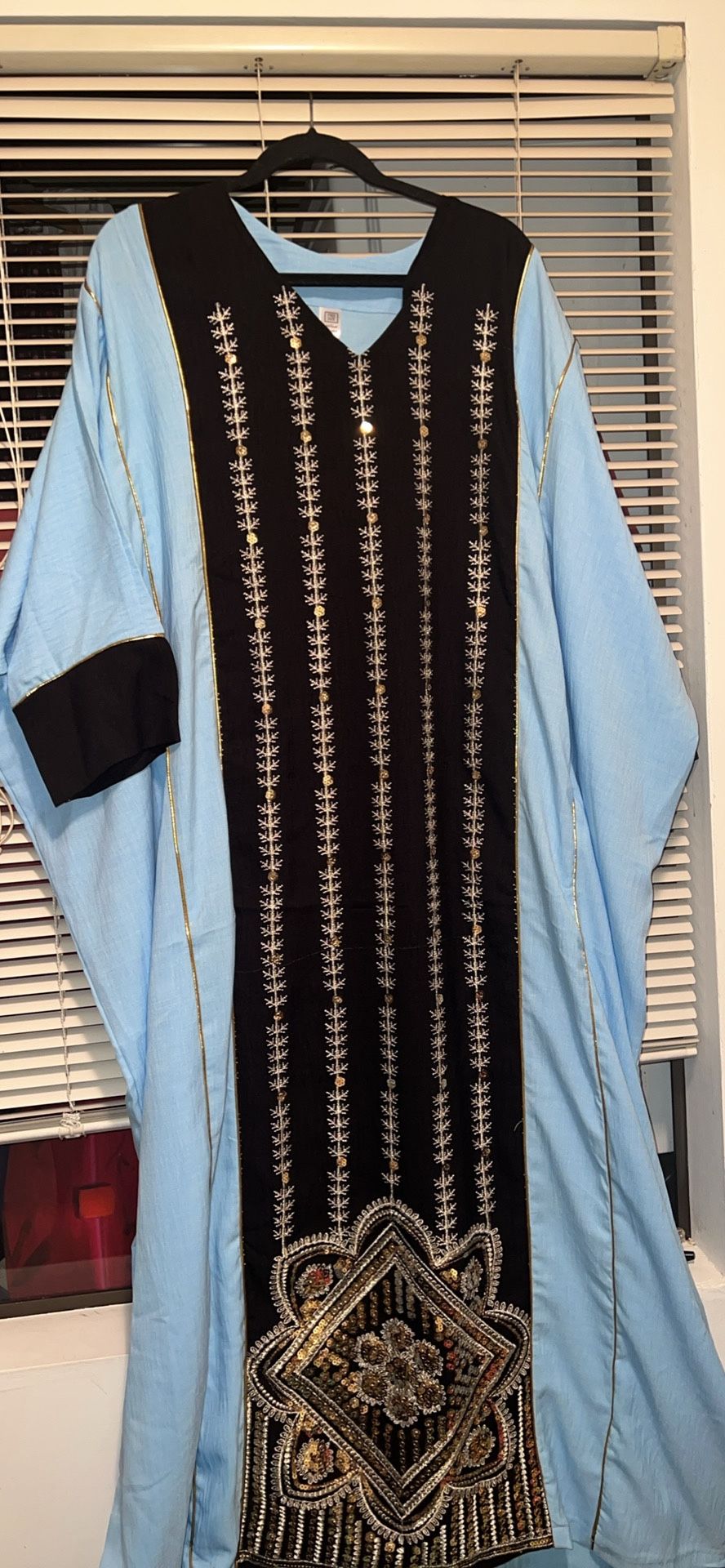 Stylish Abaya – Very Good Condition – Only $35