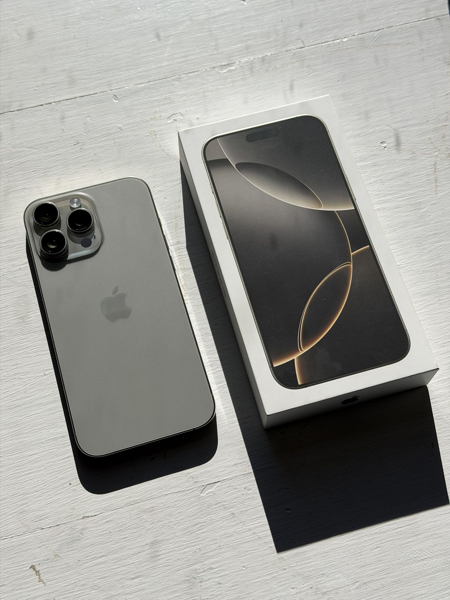 Apple iPhone 16 Pro Max Natural Titanium 256GB