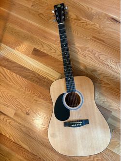 Left-handed acoustic guitar