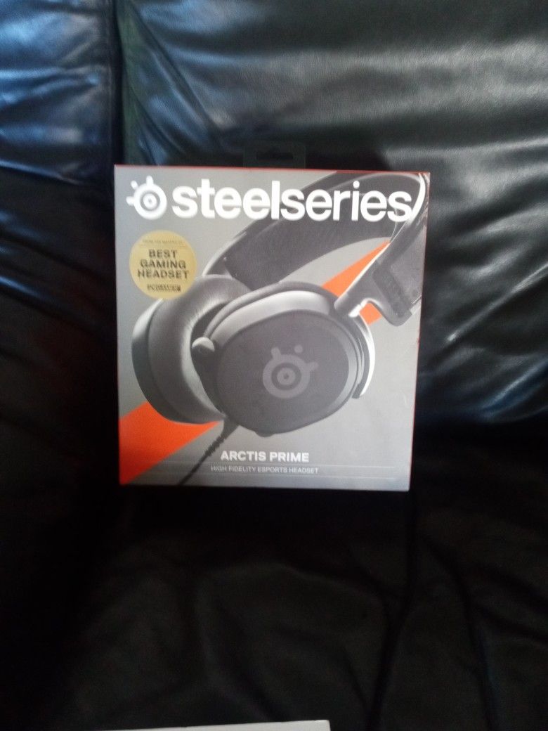 Still Series Headphones