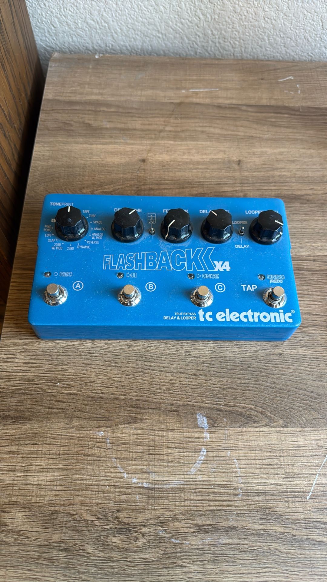 Flashback Tc Electronic Delay And Looper Pedal.