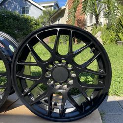 Universal 5 Lug Nut Rims/ Rines Universales De 5 birlos (5x105) & (5x110)