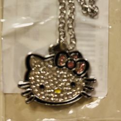 Hello Kitty Blingy Necklace And Croc Charms