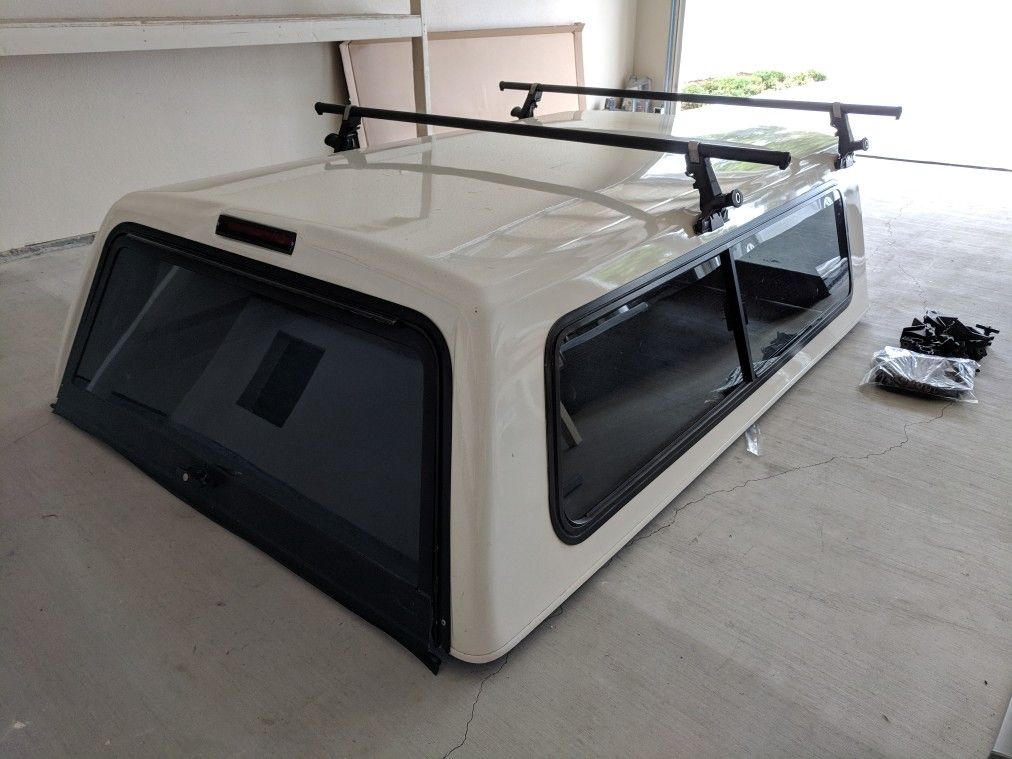 SNUGTOP CabHi Camper Shell 19952004 Toyota 1st Gen Xtra Cab