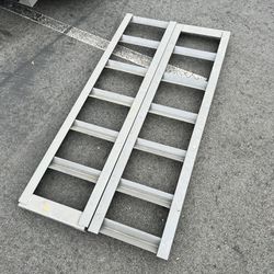 Trailer Ramps 5’ New 