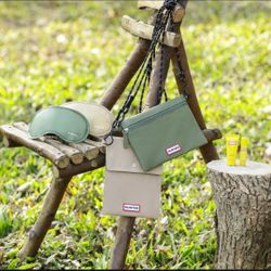 Eva Air X Hunter Premium Amenity Kit - Green